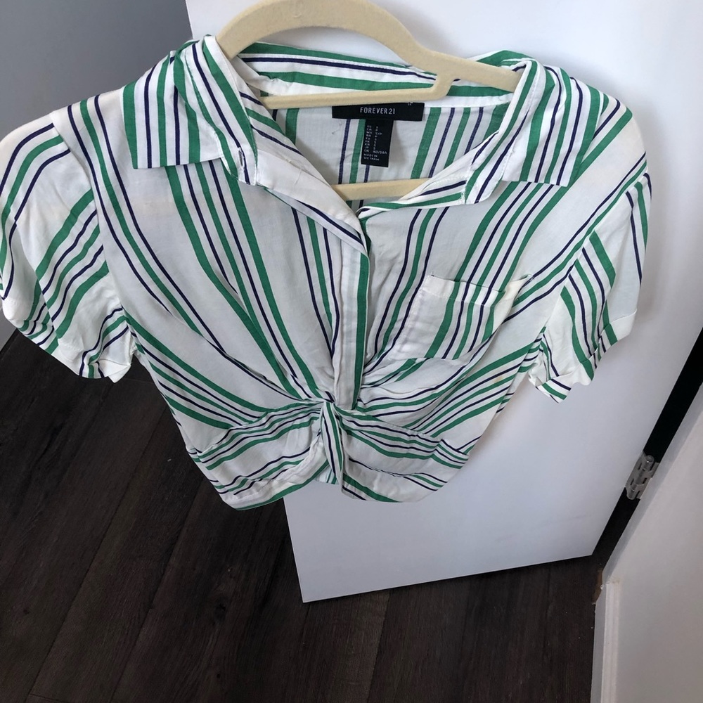 Forever 21 Collared Crop Top